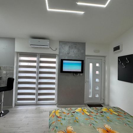 Mitic Apartmani 1 Ниш Экстерьер фото
