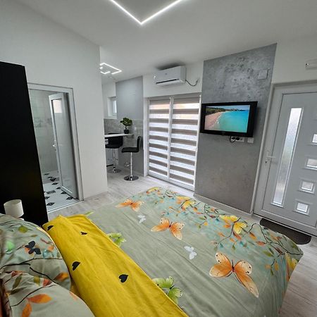 Mitic Apartmani 1 Ниш Экстерьер фото