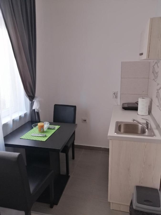 Mitic Apartmani 1 Ниш Экстерьер фото