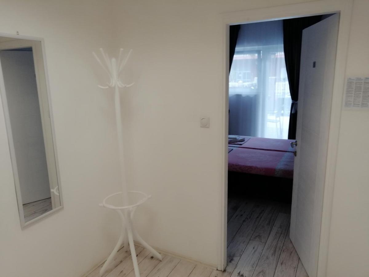 Mitic Apartmani 1 Ниш Экстерьер фото