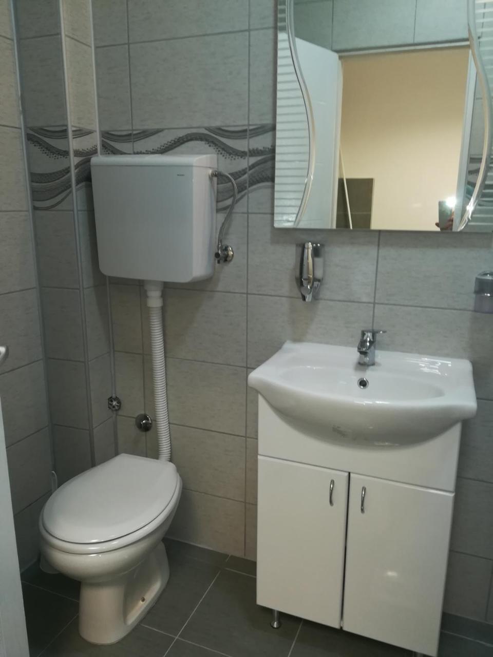 Mitic Apartmani 1 Ниш Экстерьер фото