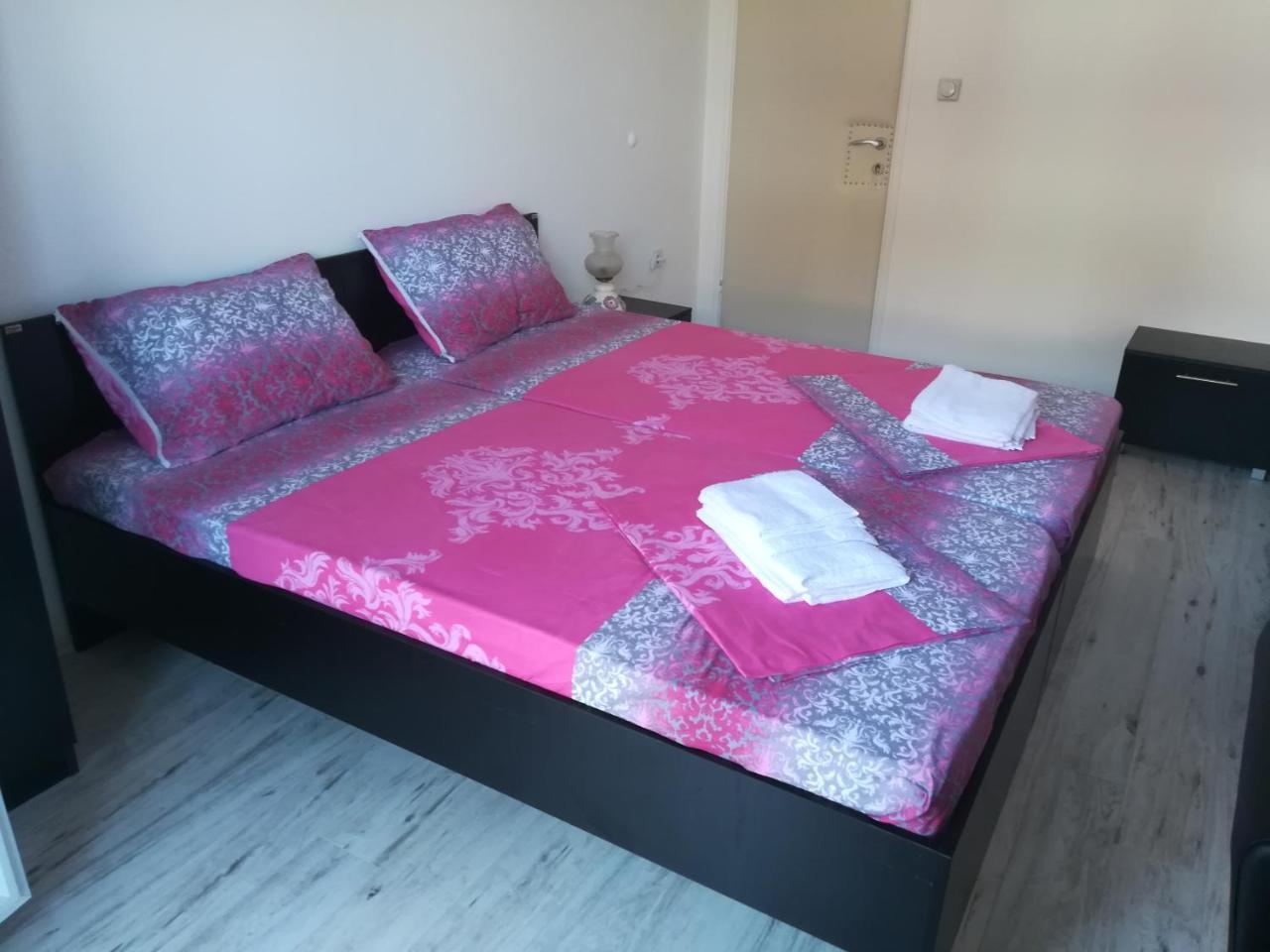 Mitic Apartmani 1 Ниш Экстерьер фото